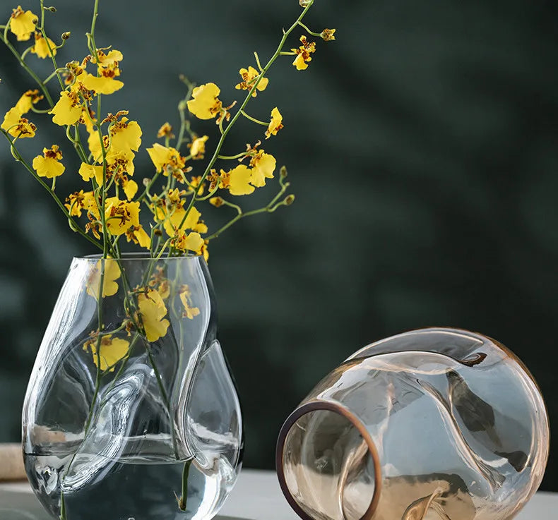 Nordic Light Stained Glass Vase – Irregular Silhouette | Soft Light, Quiet Glow Everyday