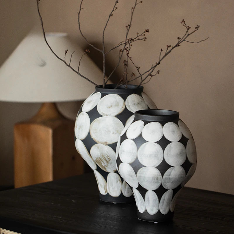 Heritage Handpainted Ceramic Vase – Handpainted Collection | Timeless Craft Ambiance